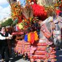 I Carretti Siciliani chiudono il corteo dei gruppi Folk